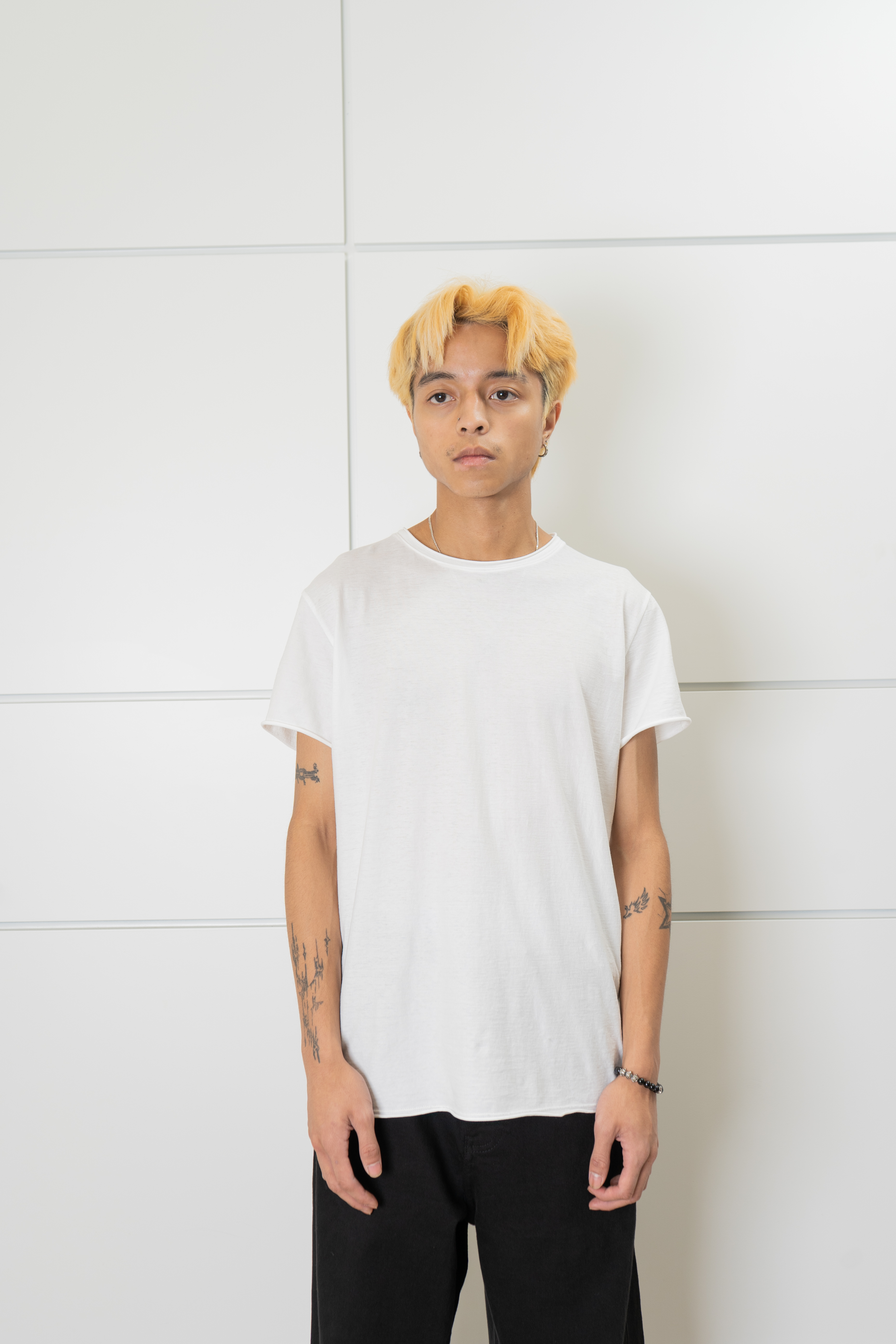 insait white tee